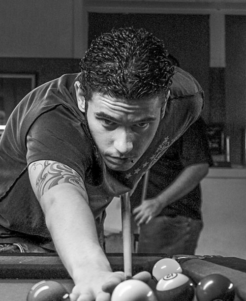 home_billiard_player1